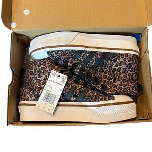 NWT -ADIDAS ORIGINALS-CONVERSE NIZZA      PLATFORM MID-TOP
